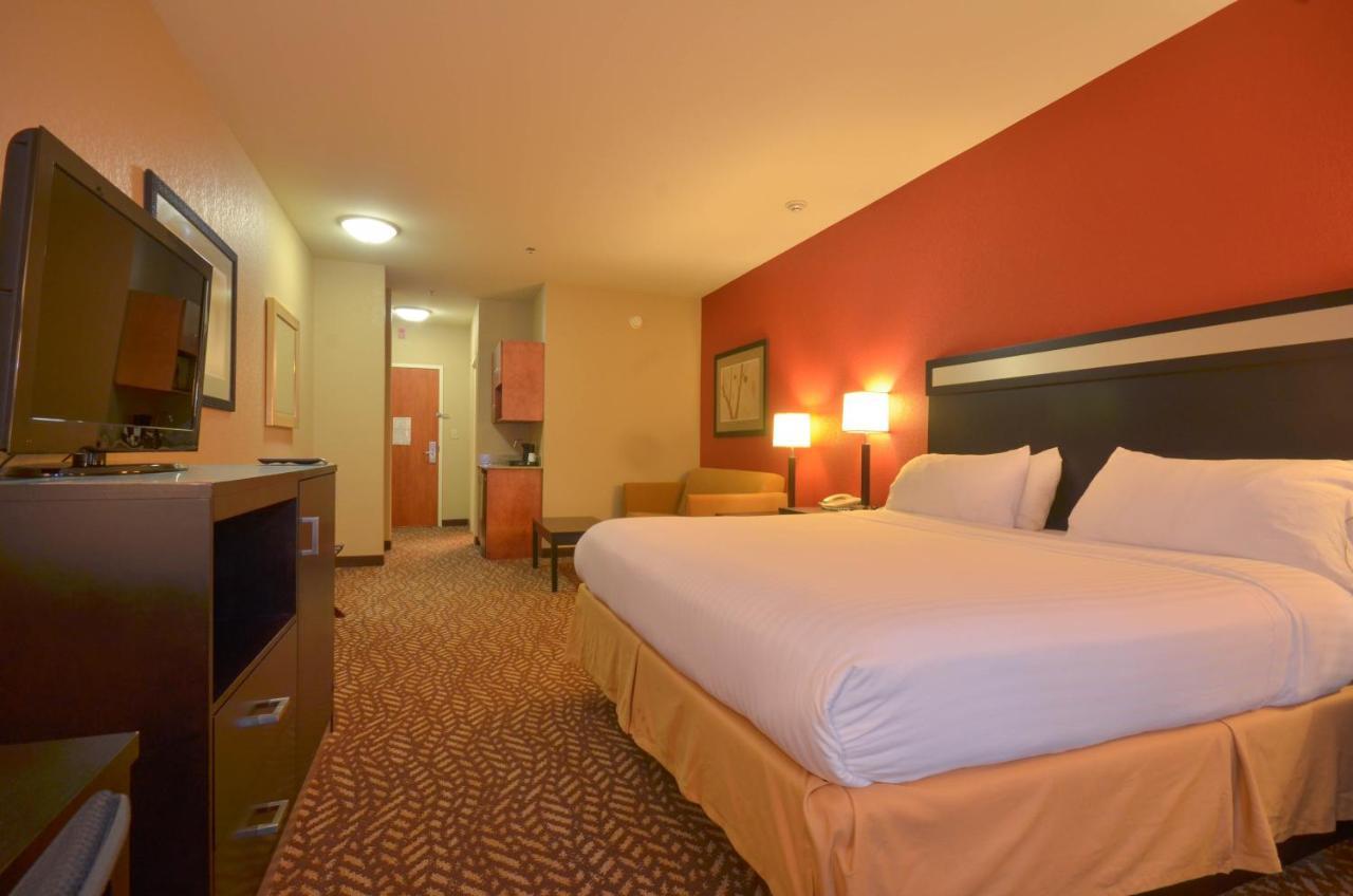Holiday Inn Express & Suites Pine Bluff/Pines Mall By Ihg Esterno foto