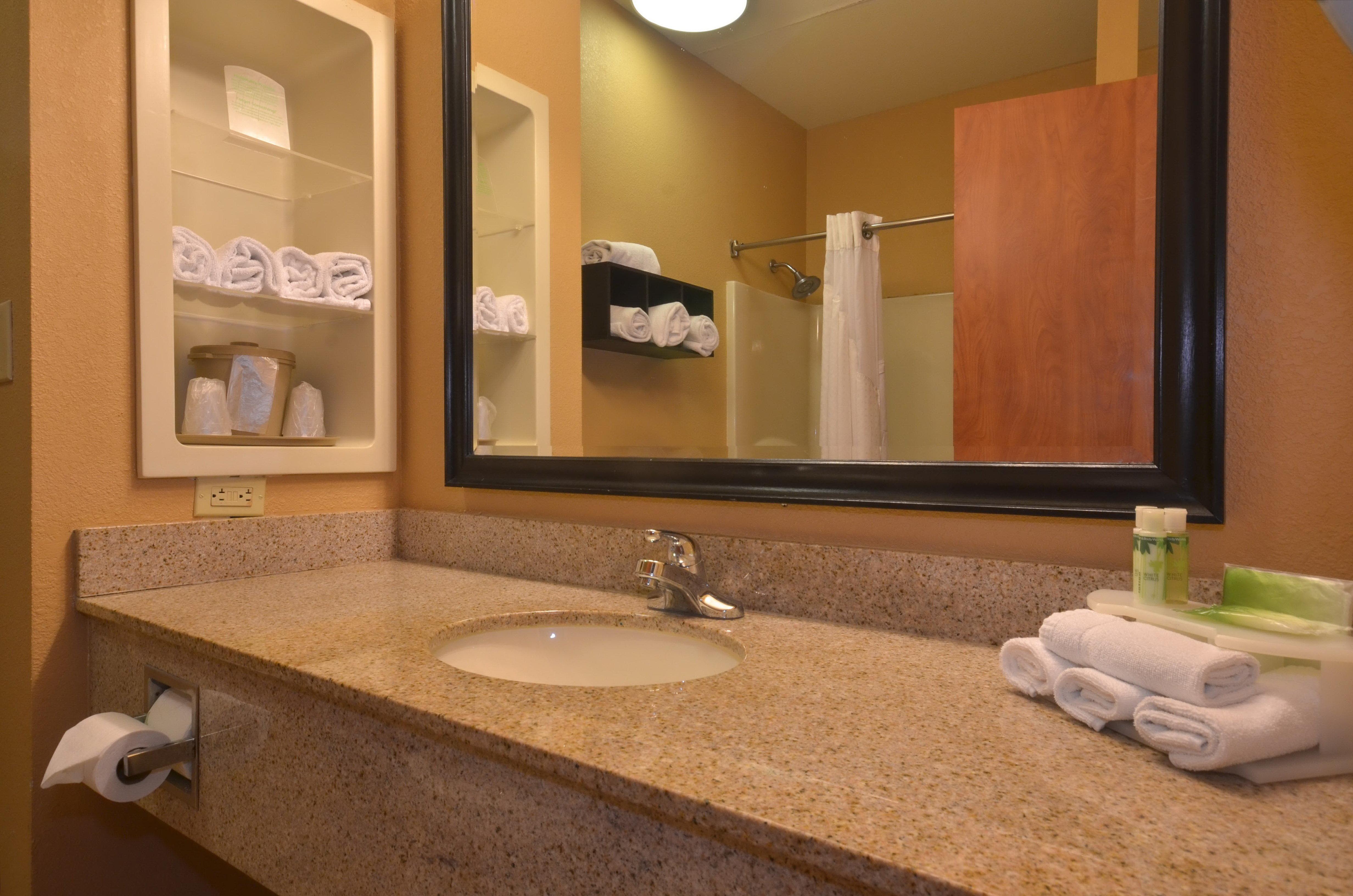 Holiday Inn Express & Suites Pine Bluff/Pines Mall By Ihg Esterno foto