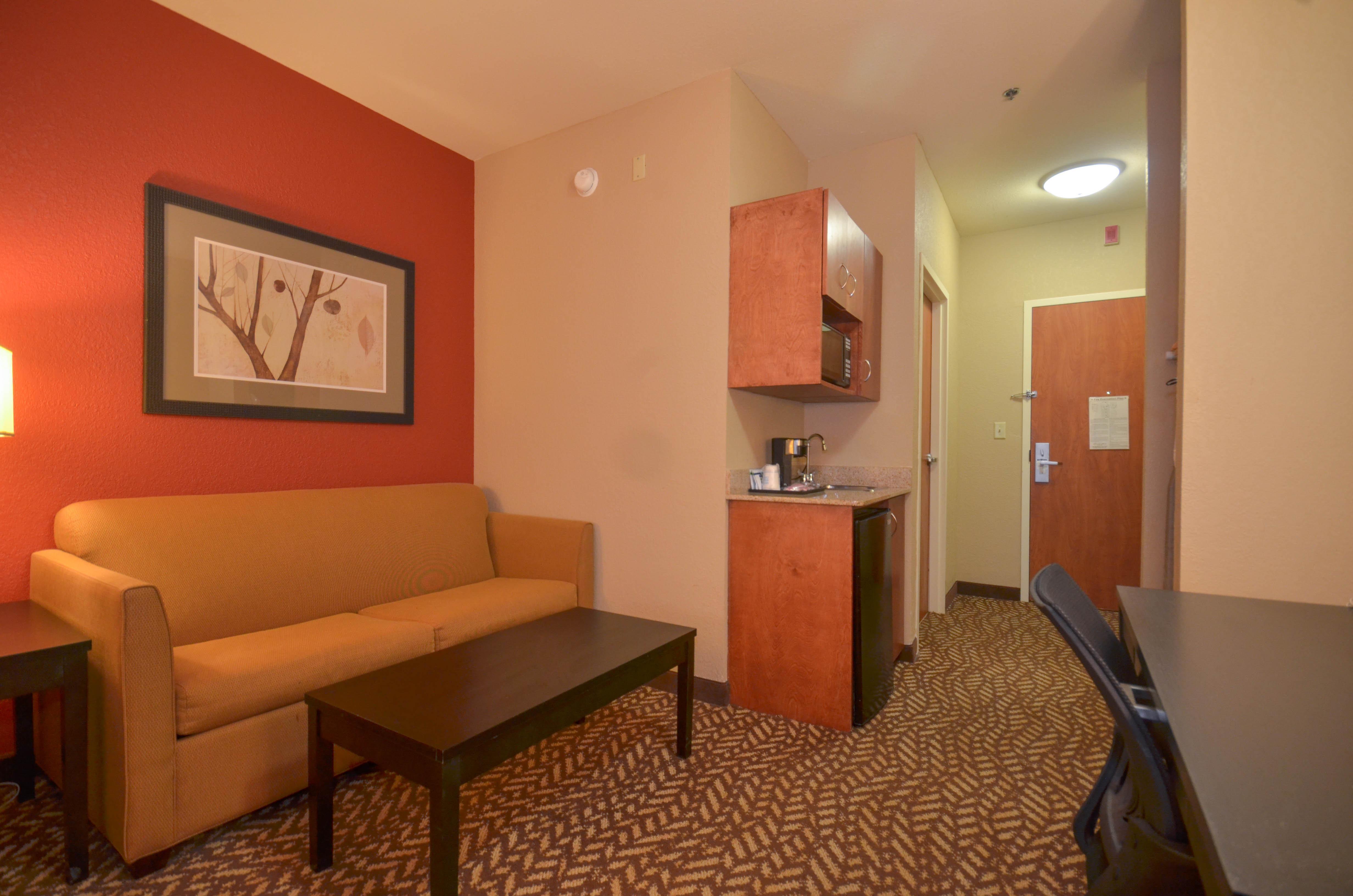 Holiday Inn Express & Suites Pine Bluff/Pines Mall By Ihg Esterno foto