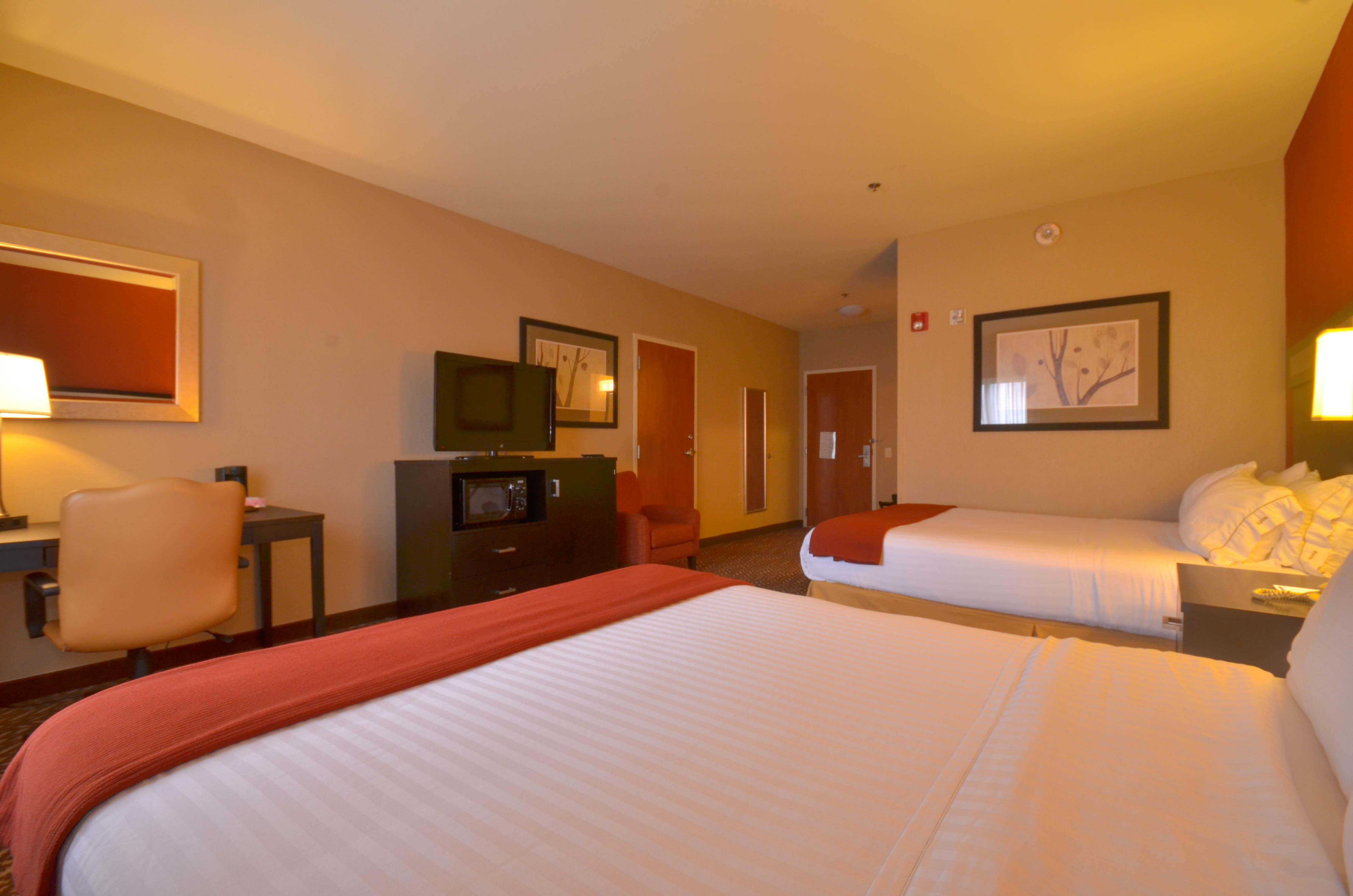 Holiday Inn Express & Suites Pine Bluff/Pines Mall By Ihg Esterno foto