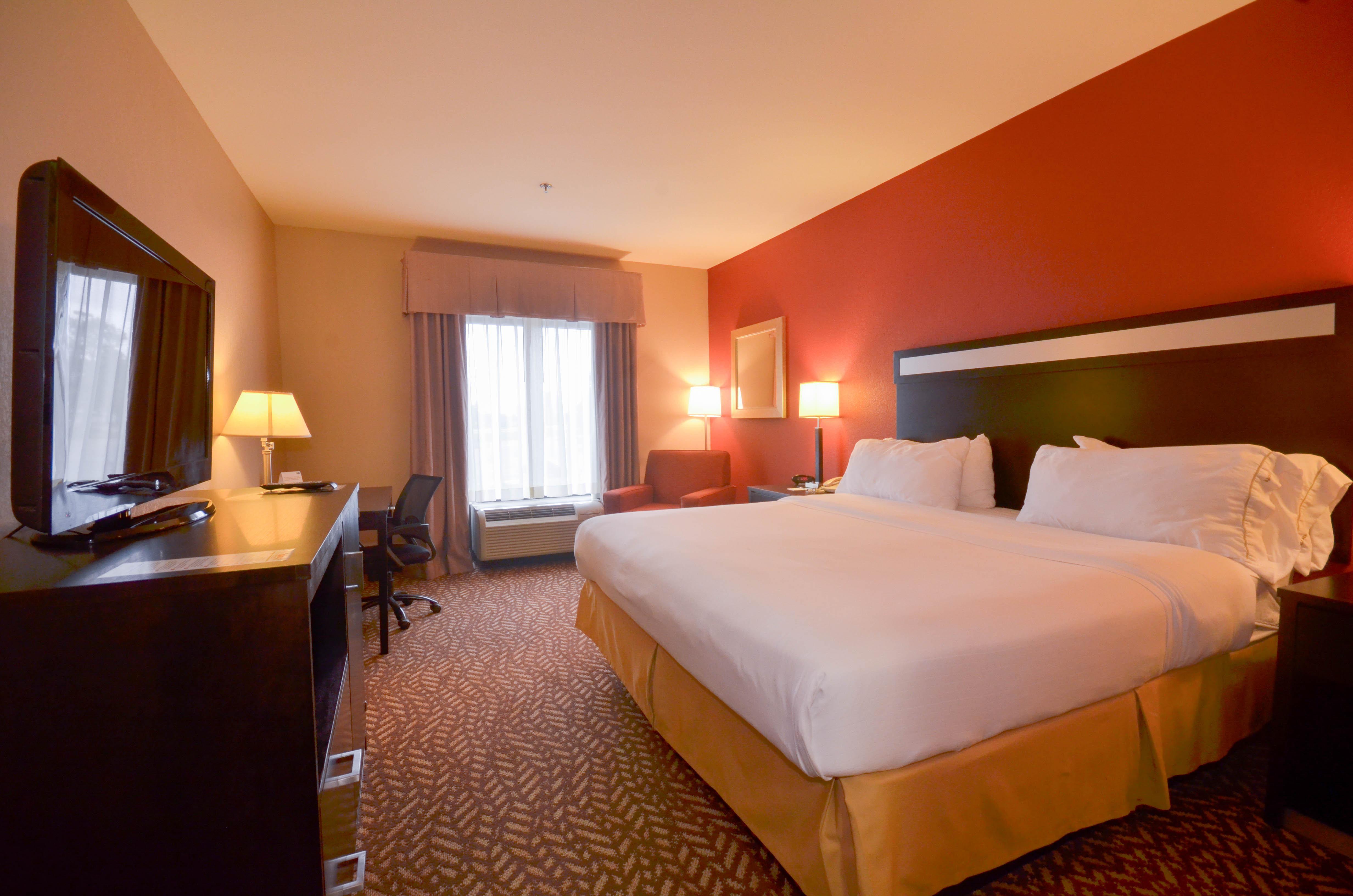 Holiday Inn Express & Suites Pine Bluff/Pines Mall By Ihg Esterno foto